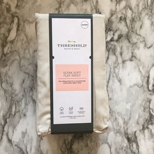 New Threshold Queen Flat Sheet